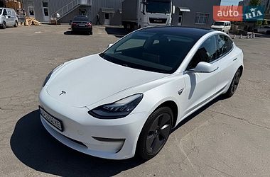 Седан Tesla Model 3 2018 в Києві
