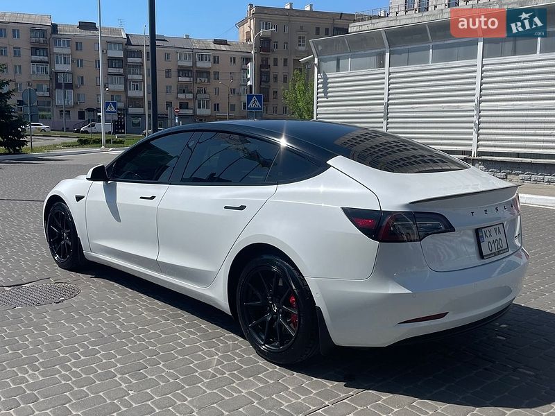 Седан Tesla Model 3 2021 в Харькове