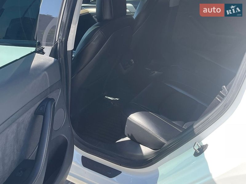Седан Tesla Model 3 2021 в Харькове