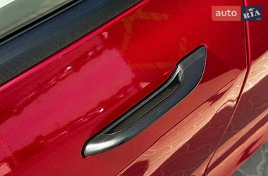 Седан Tesla Model 3 2020 в Львові