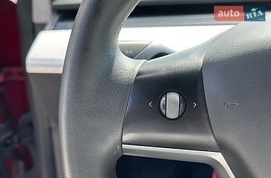 Седан Tesla Model 3 2020 в Львові