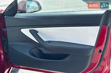 Седан Tesla Model 3 2020 в Львові