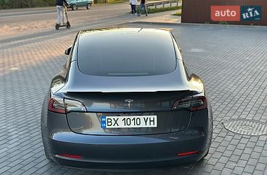 Седан Tesla Model 3 2021 в Вінниці