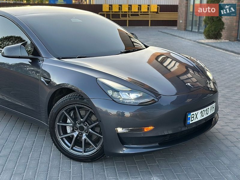 Седан Tesla Model 3 2021 в Вінниці