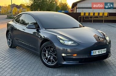 Седан Tesla Model 3 2021 в Вінниці