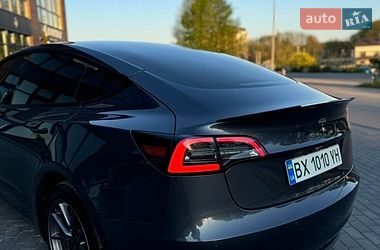 Седан Tesla Model 3 2021 в Вінниці