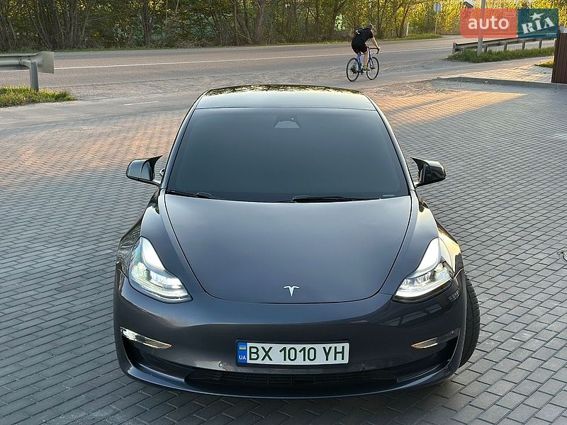 Седан Tesla Model 3 2021 в Вінниці
