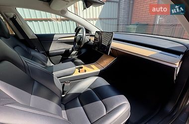 Седан Tesla Model 3 2019 в Вінниці