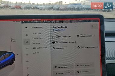 Седан Tesla Model 3 2023 в Львові