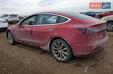 Седан Tesla Model 3 2020 в Львове