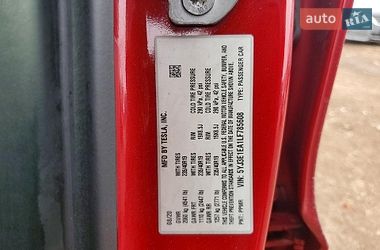 Седан Tesla Model 3 2020 в Львове