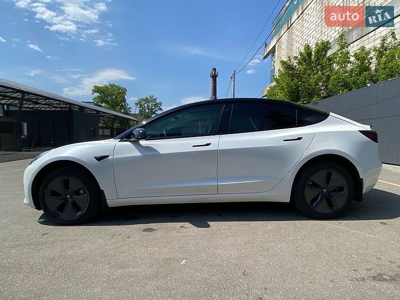 Седан Tesla Model 3 2021 в Днепре