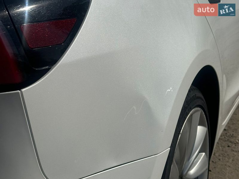 Седан Tesla Model 3 2020 в Ніжині