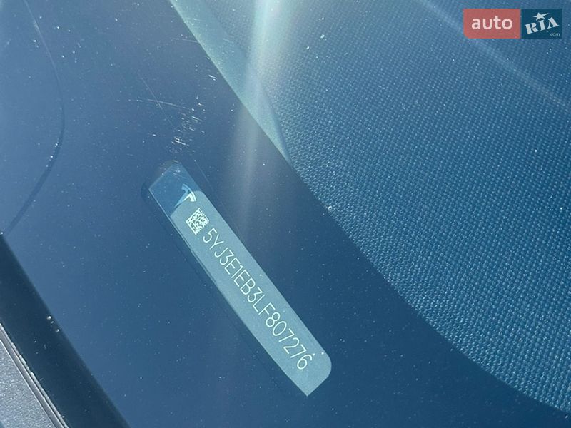 Седан Tesla Model 3 2020 в Ніжині