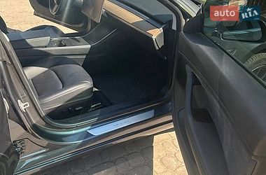 Седан Tesla Model 3 2018 в Золотоноші