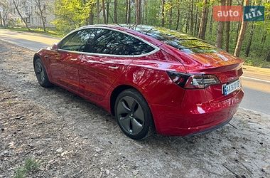 Седан Tesla Model 3 2020 в Києві