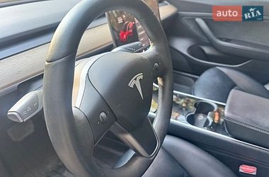 Седан Tesla Model 3 2020 в Києві