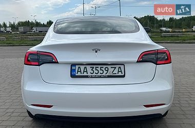 Седан Tesla Model 3 2020 в Львові