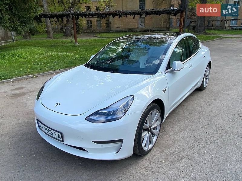 Tesla Model 3 2019