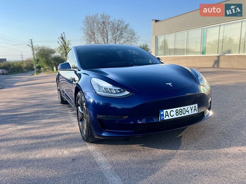 Седан Tesla Model 3 2018 в Кам'янському