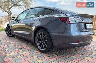 Седан Tesla Model 3 2021 в Львове