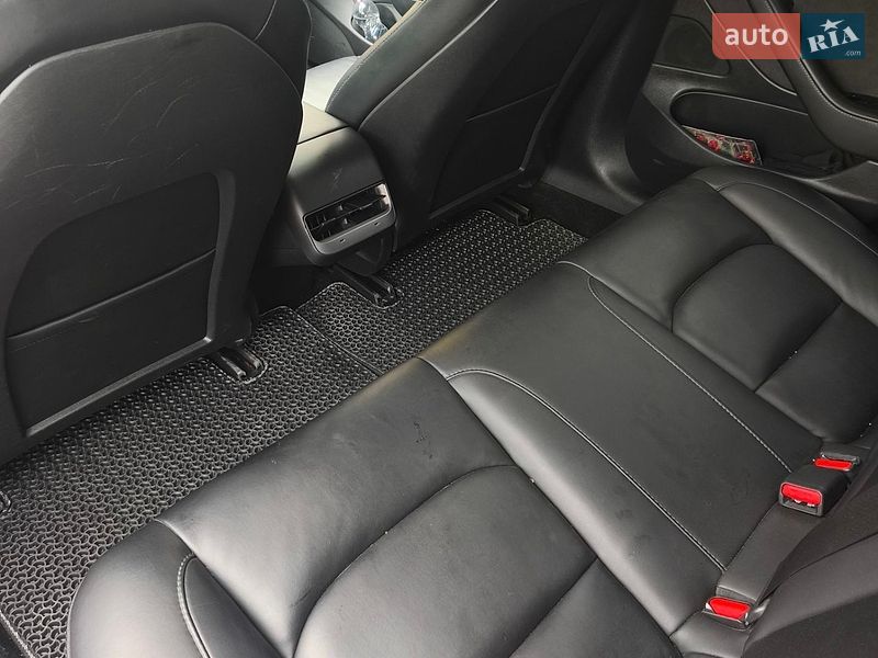 Седан Tesla Model 3 2020 в Ивано-Франковске