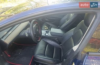 Седан Tesla Model 3 2022 в Коростене