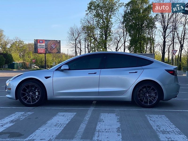 Седан Tesla Model 3 2018 в Києві