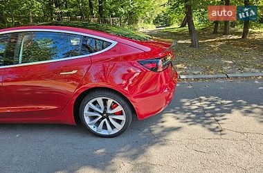 Седан Tesla Model 3 2018 в Киеве