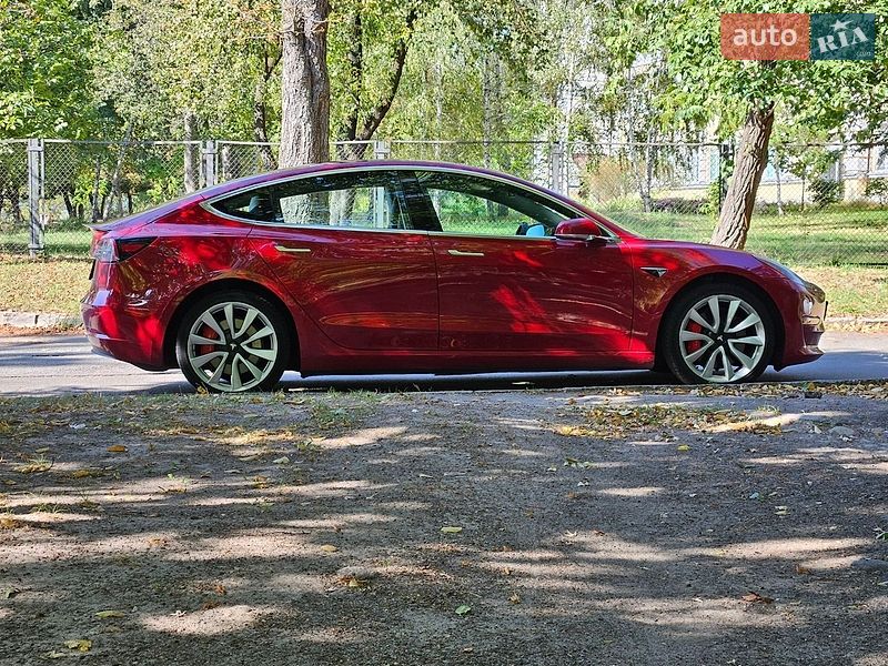 Tesla Model 3 2018