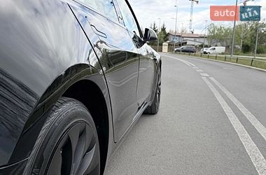 Седан Tesla Model 3 2019 в Львове