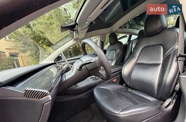 Седан Tesla Model 3 2019 в Львове