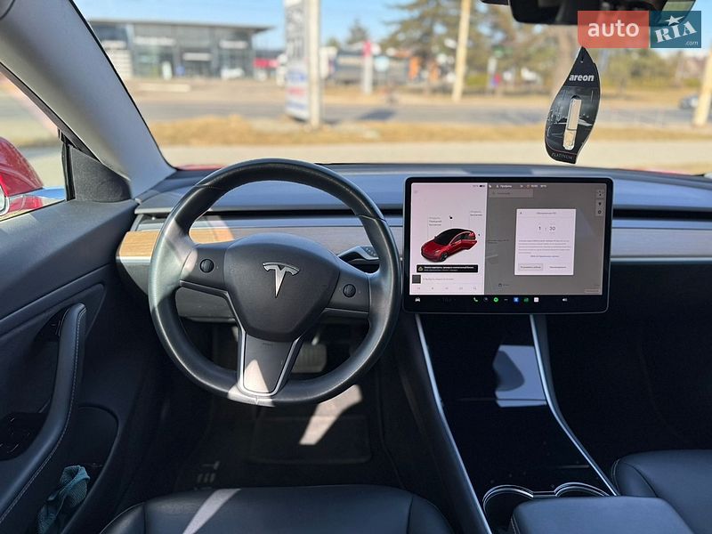 Седан Tesla Model 3 2019 в Луцке