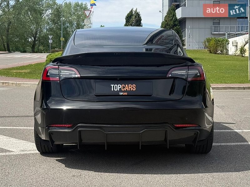Седан Tesla Model 3 2019 в Києві