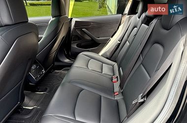 Седан Tesla Model 3 2019 в Києві