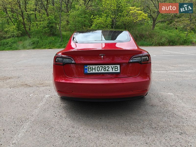 Седан Tesla Model 3 2022 в Одессе