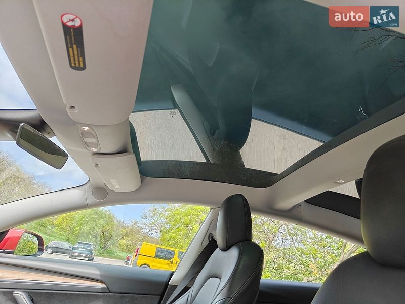 Седан Tesla Model 3 2022 в Одессе