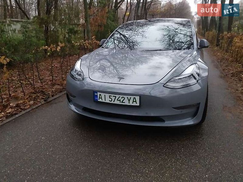 Седан Tesla Model 3 2022 в Києві