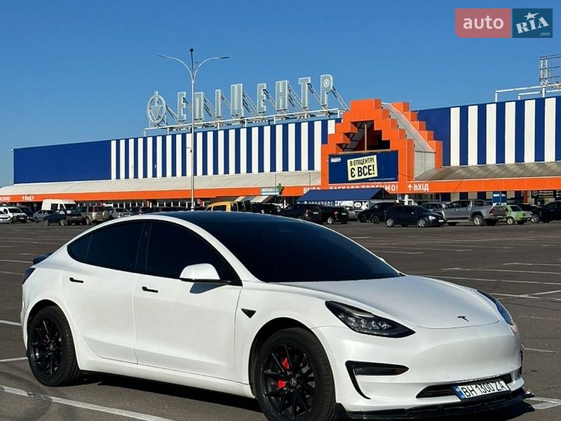Tesla Model 3 2017
