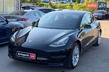 Седан Tesla Model 3 2018 в Вінниці