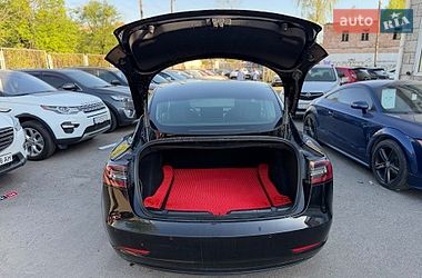 Седан Tesla Model 3 2018 в Вінниці
