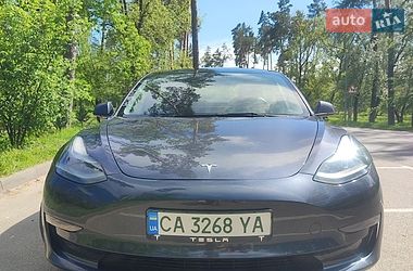 Седан Tesla Model 3 2022 в Черкасах