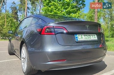 Седан Tesla Model 3 2022 в Черкасах