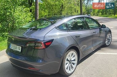 Седан Tesla Model 3 2022 в Черкасах