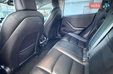 Седан Tesla Model 3 2018 в Чернігові
