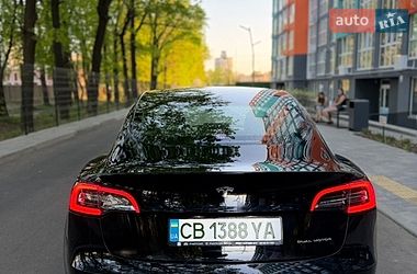 Седан Tesla Model 3 2019 в Чернігові