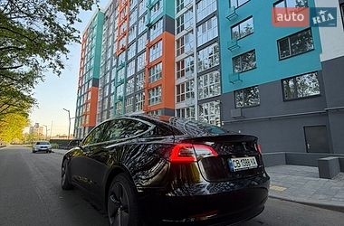Седан Tesla Model 3 2019 в Чернігові
