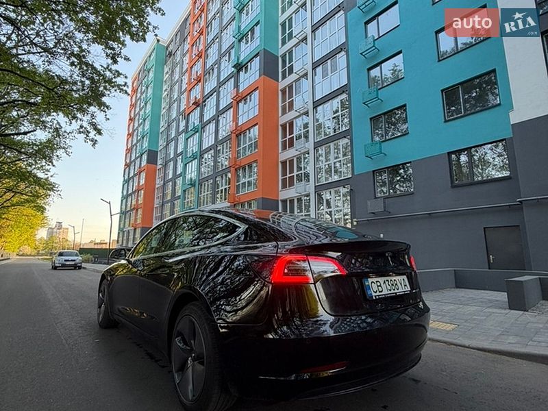 Седан Tesla Model 3 2019 в Чернігові