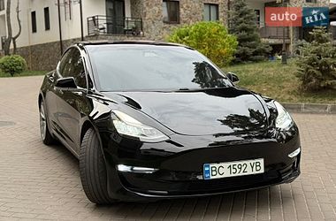 Седан Tesla Model 3 2019 в Киеве