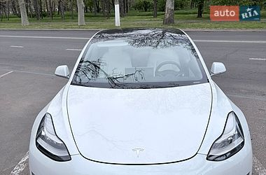 Седан Tesla Model 3 2019 в Одесі